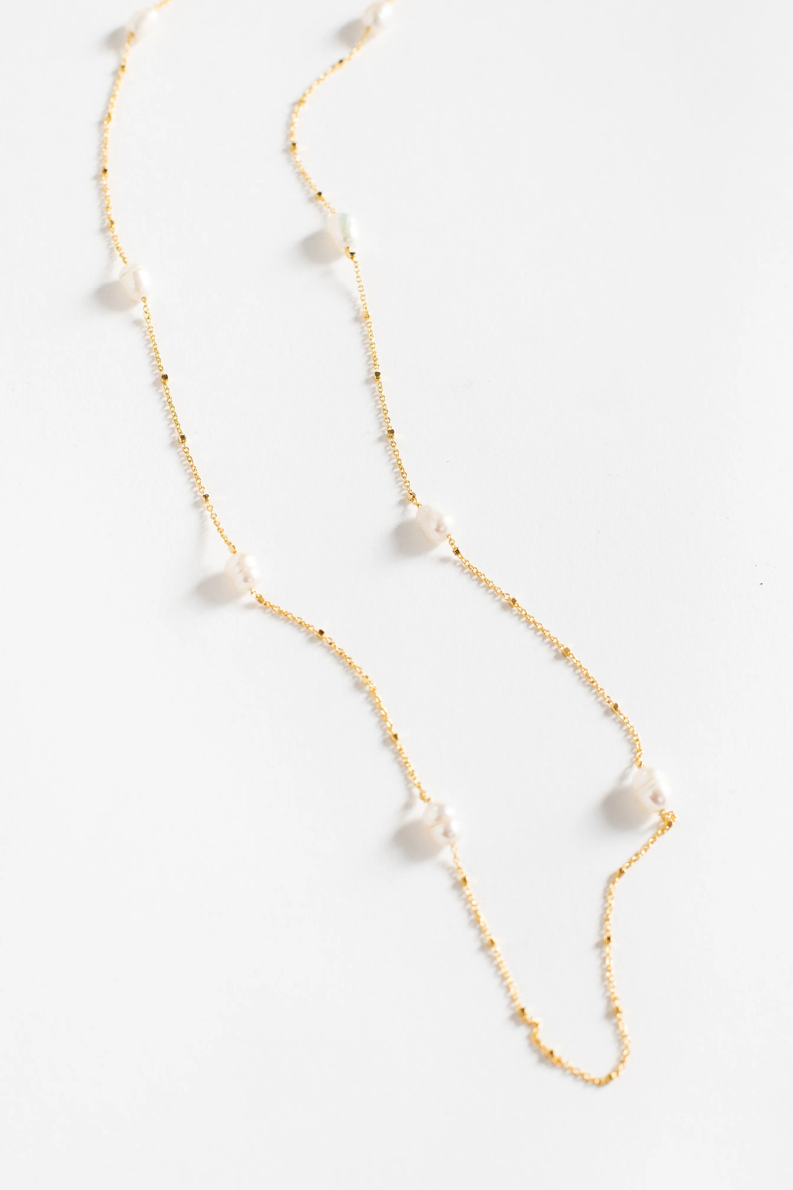 Cove Pictures Pearl Necklace