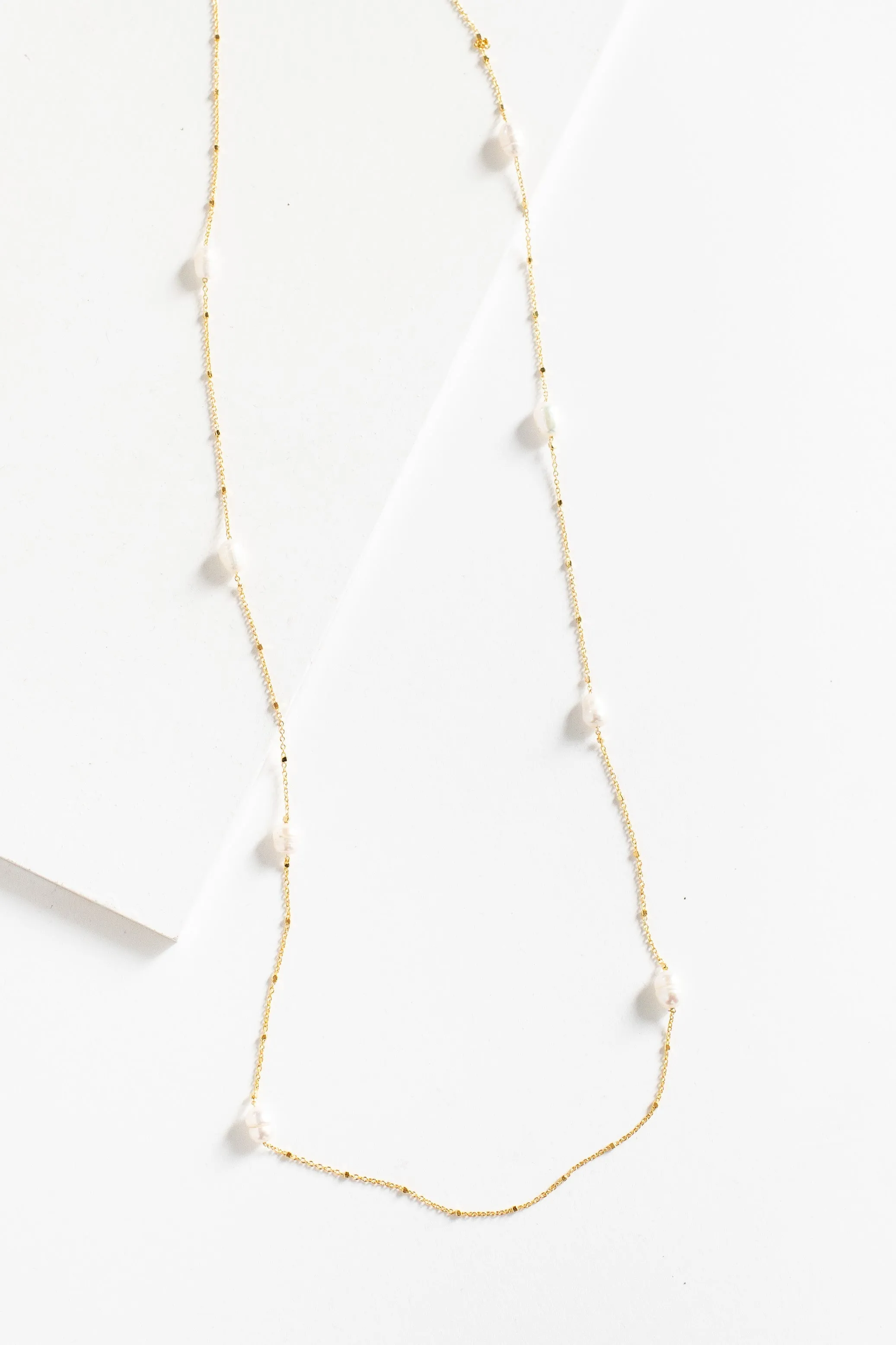 Cove Pictures Pearl Necklace