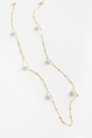 Cove Pictures Pearl Necklace