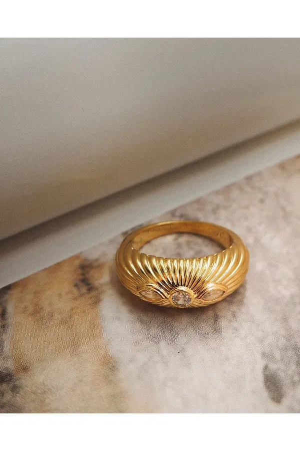 Florette Ridged Signet Ring